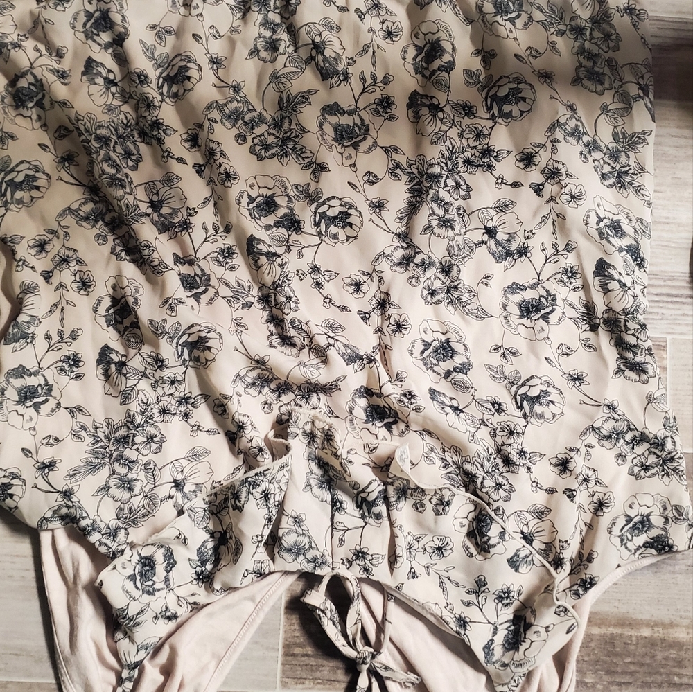 Maurices tank - Picture 2 of 4